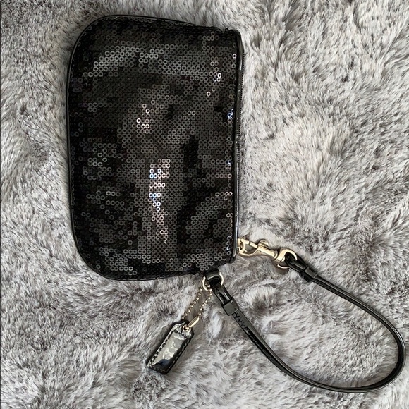 Coach black sequin wristlet - Picture 5 of 8